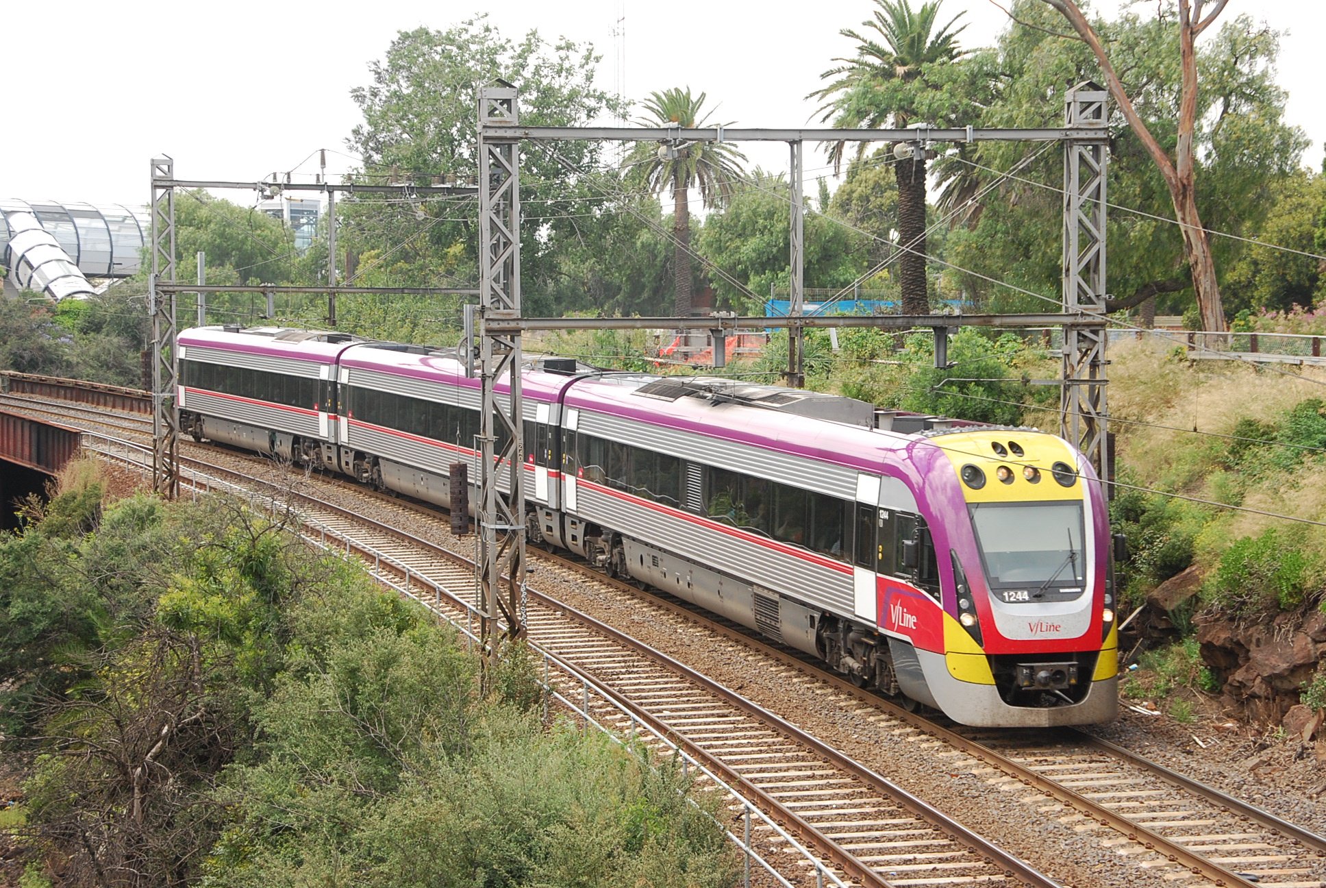 VL44_New_VLine_Livery